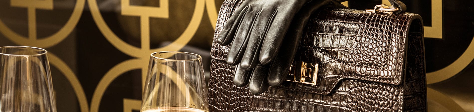About Us | SageBrown Ltd, the independently owned luxury leather company that offers beautifully designed leather goods for men and women at unbeatable prices.