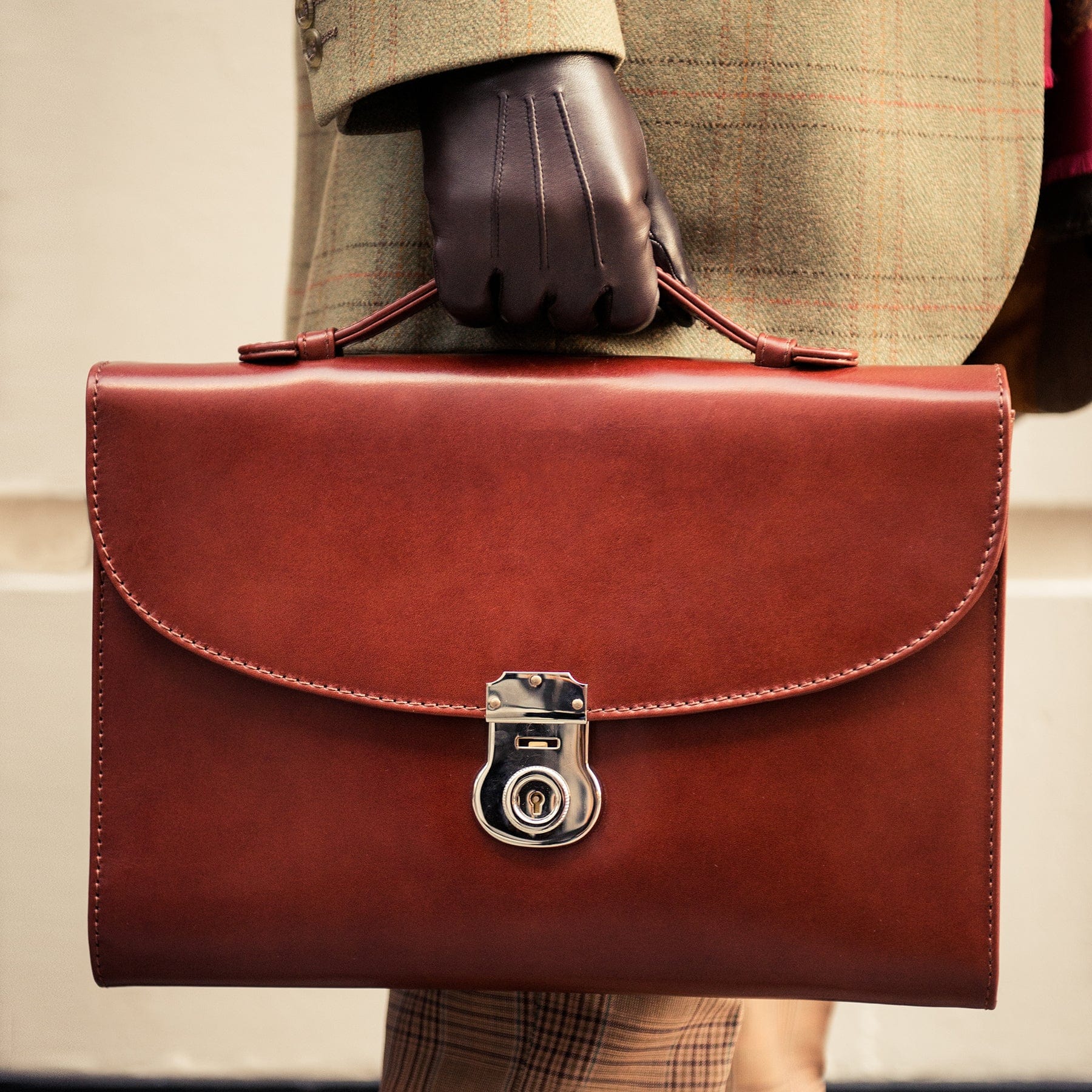 SageBrown uses only the finest leather sourced from trusted leather suppliers and premium quality materials to to handcraft each product.