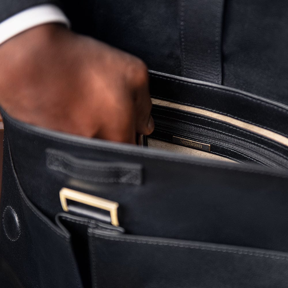 Large leather messenger bag, black, interior