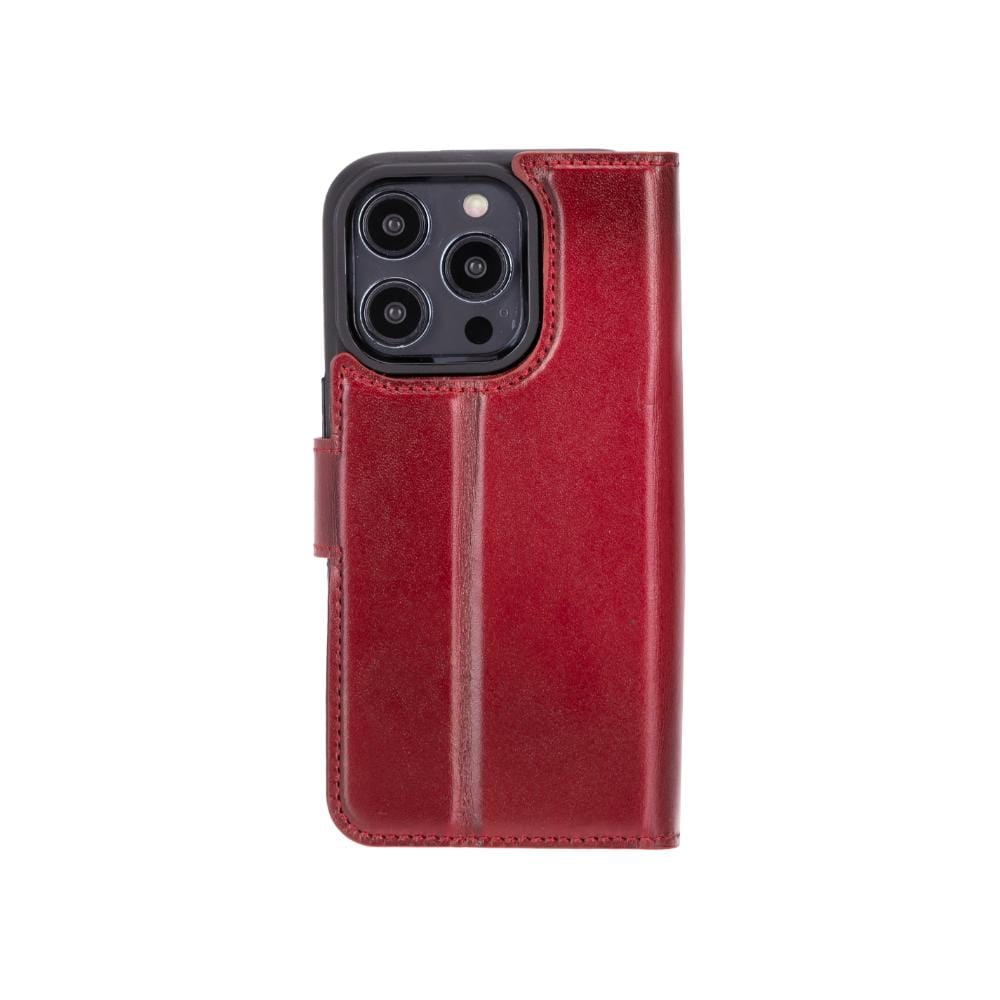 iPhone 15 Pro Max case in leather with RFID, burnished red, back