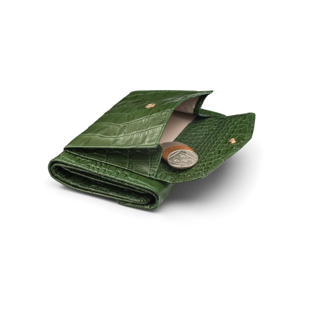 Large leather purse with 15 CC, green croc, coin purse