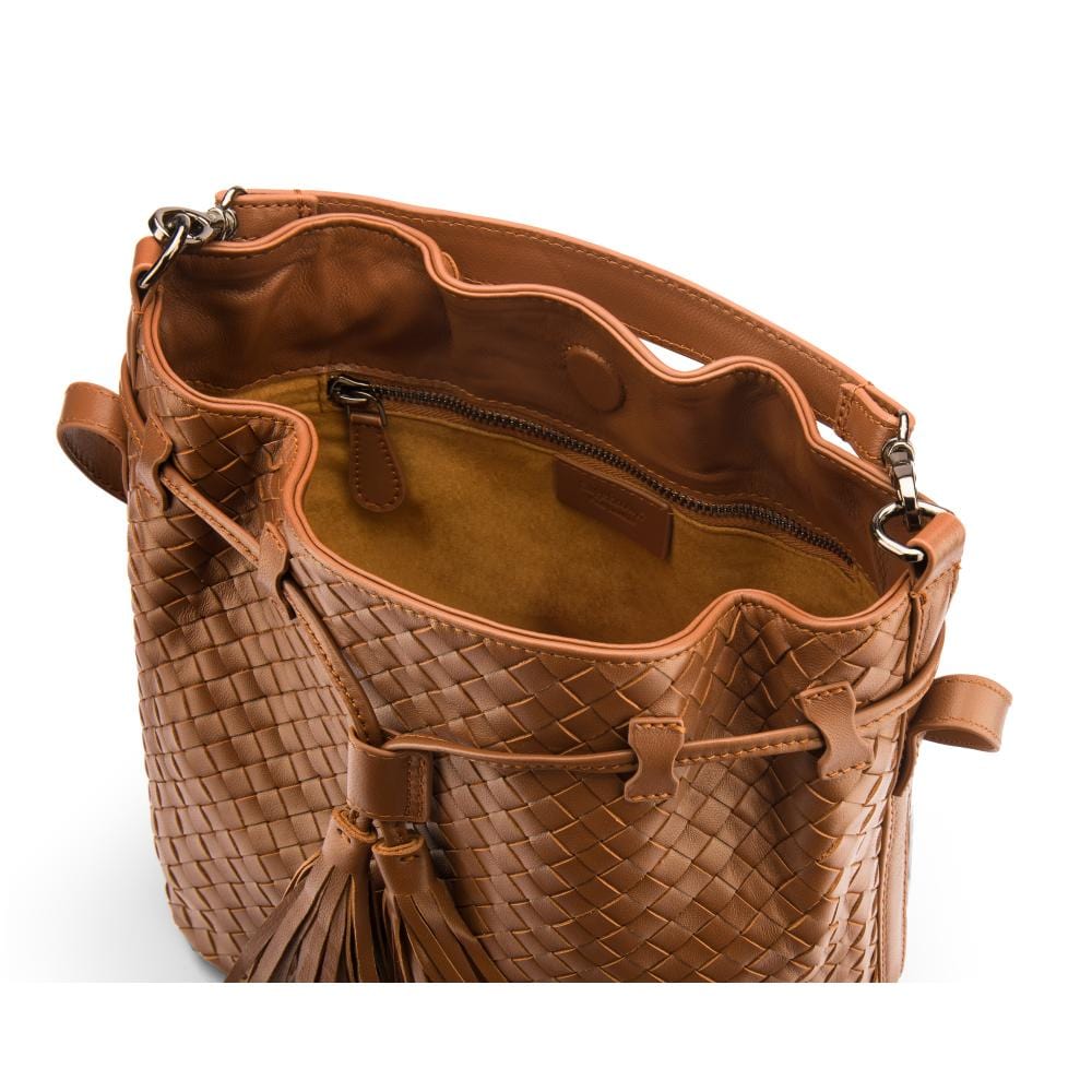 Woven leather bucket bag, tan, inside