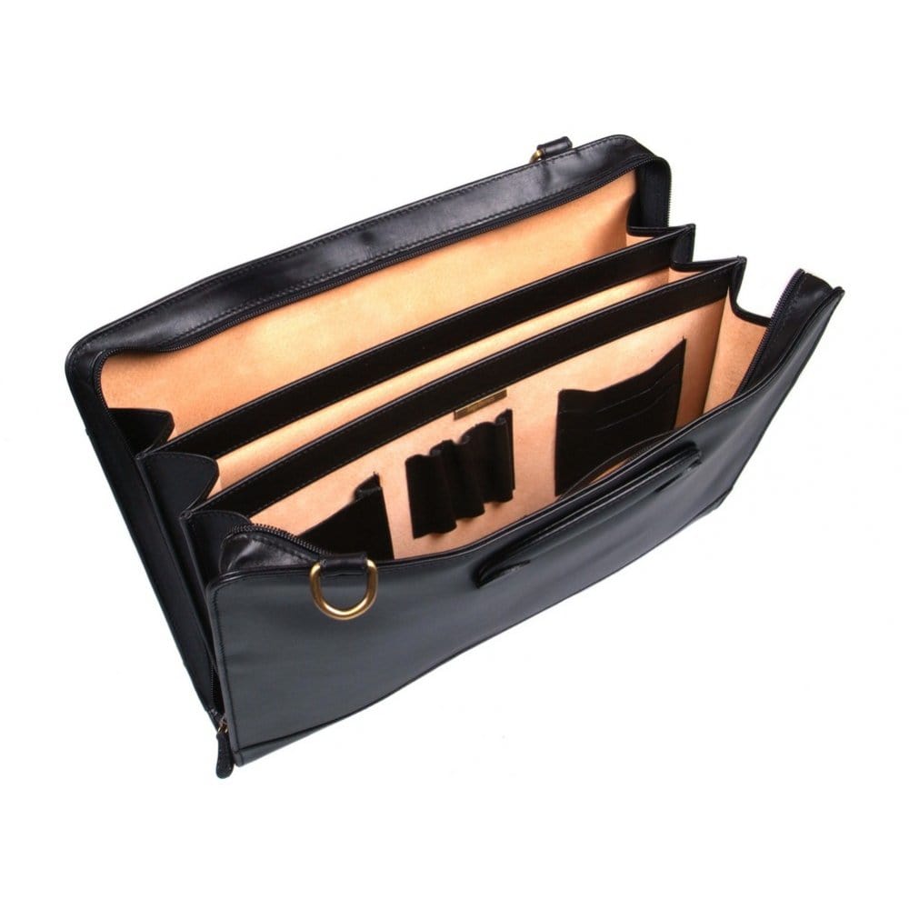 Leather briefcase with retractable handles, black, inside