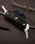 Small leather key holder, black, lifestyle