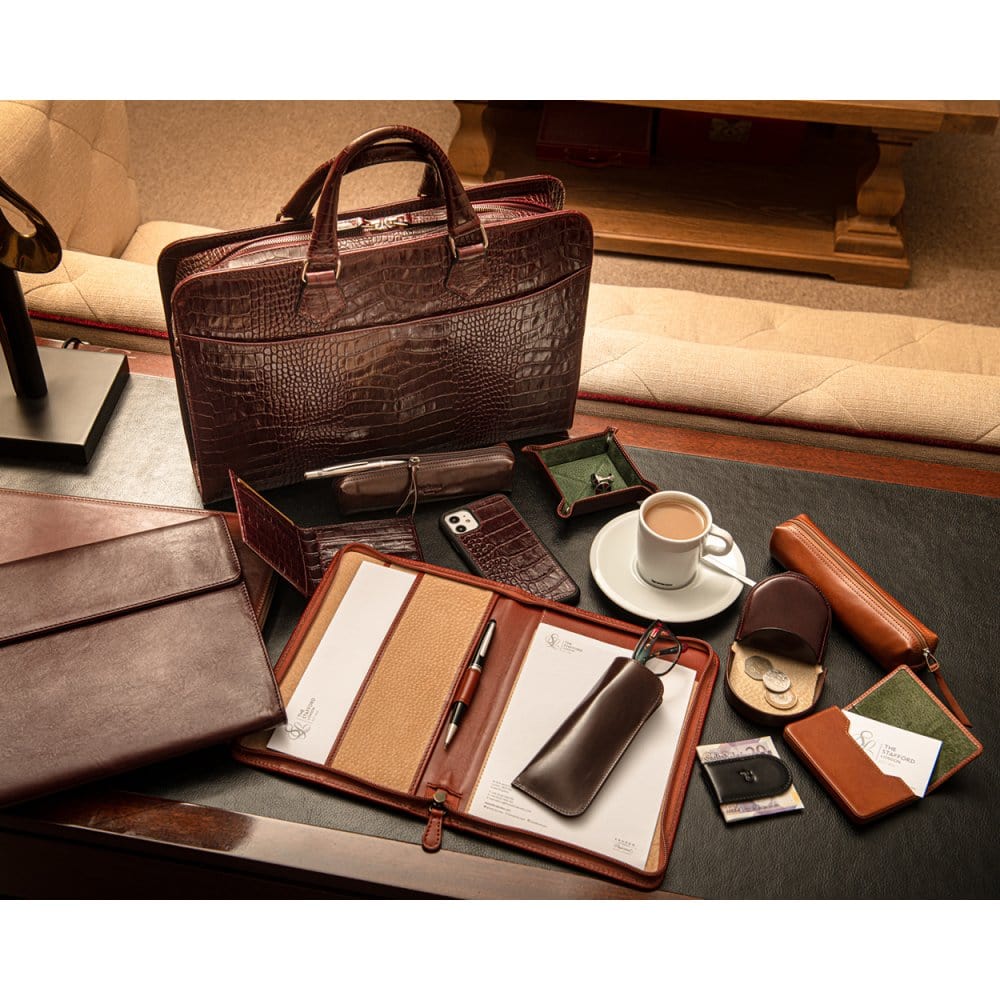Men's leather billfold wallet, burgundy croc, lifestyle