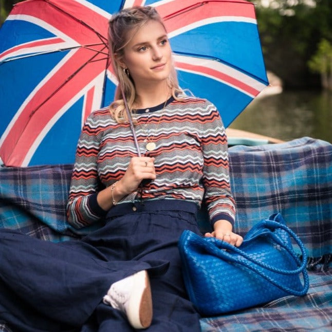 Woven leather shoulder bag, cobalt, lifestyle