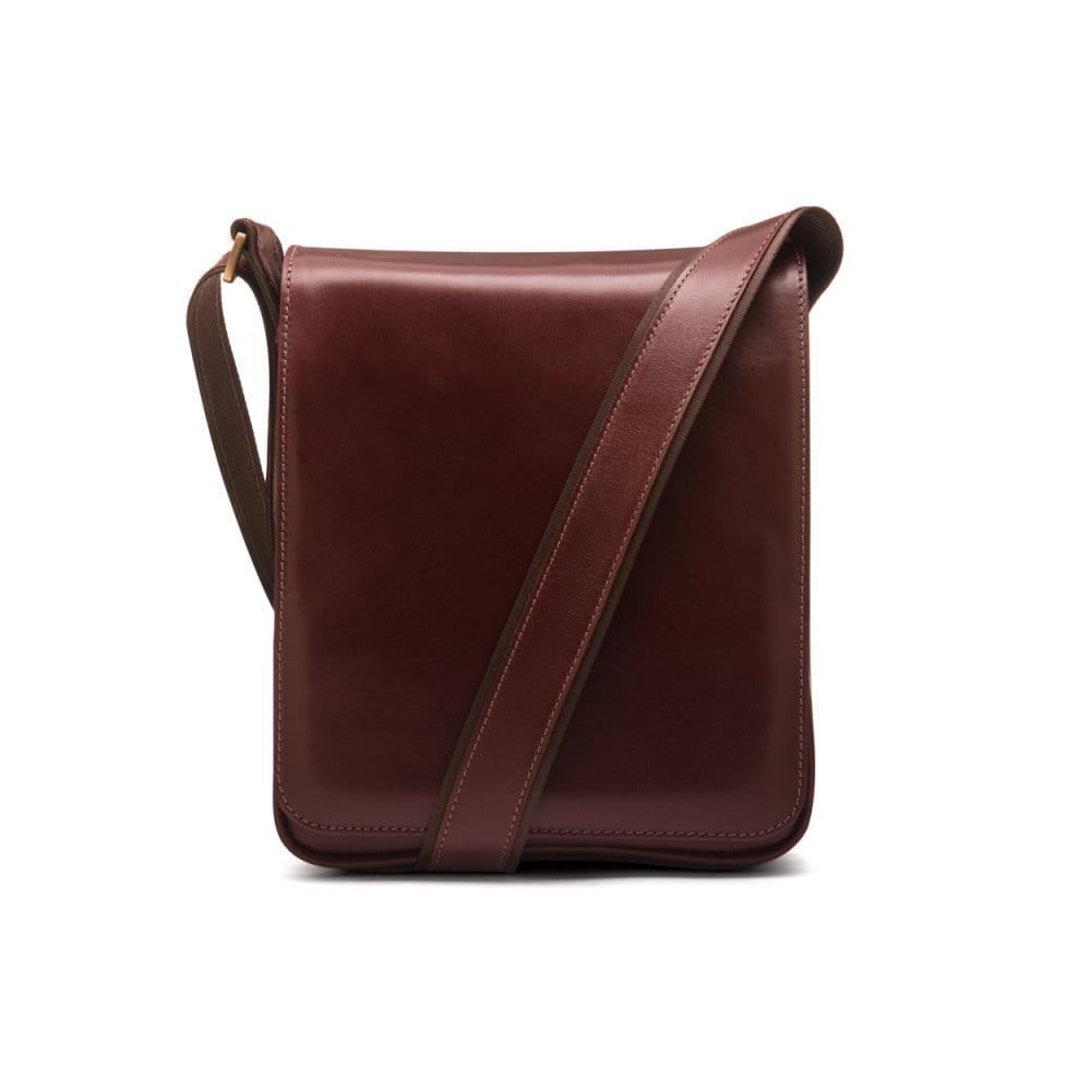 Leather A4 messenger bag, dark tan, front