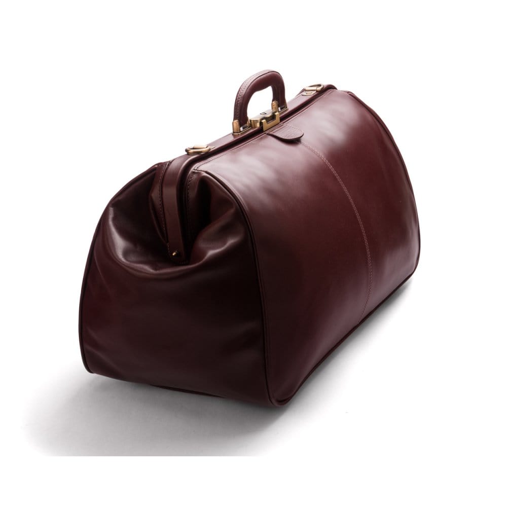 Leather Gladstone holdall, dark tan, side