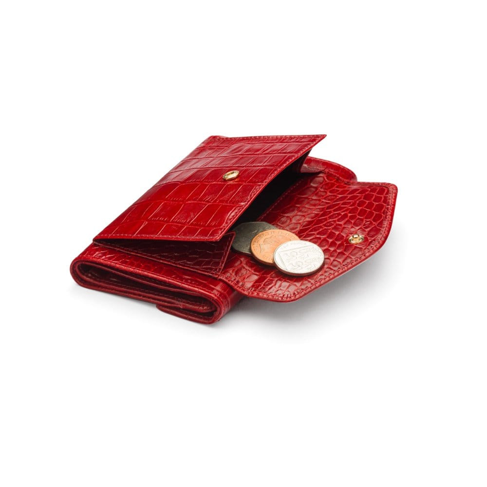Large leather purse with 15 CC, red croc, back