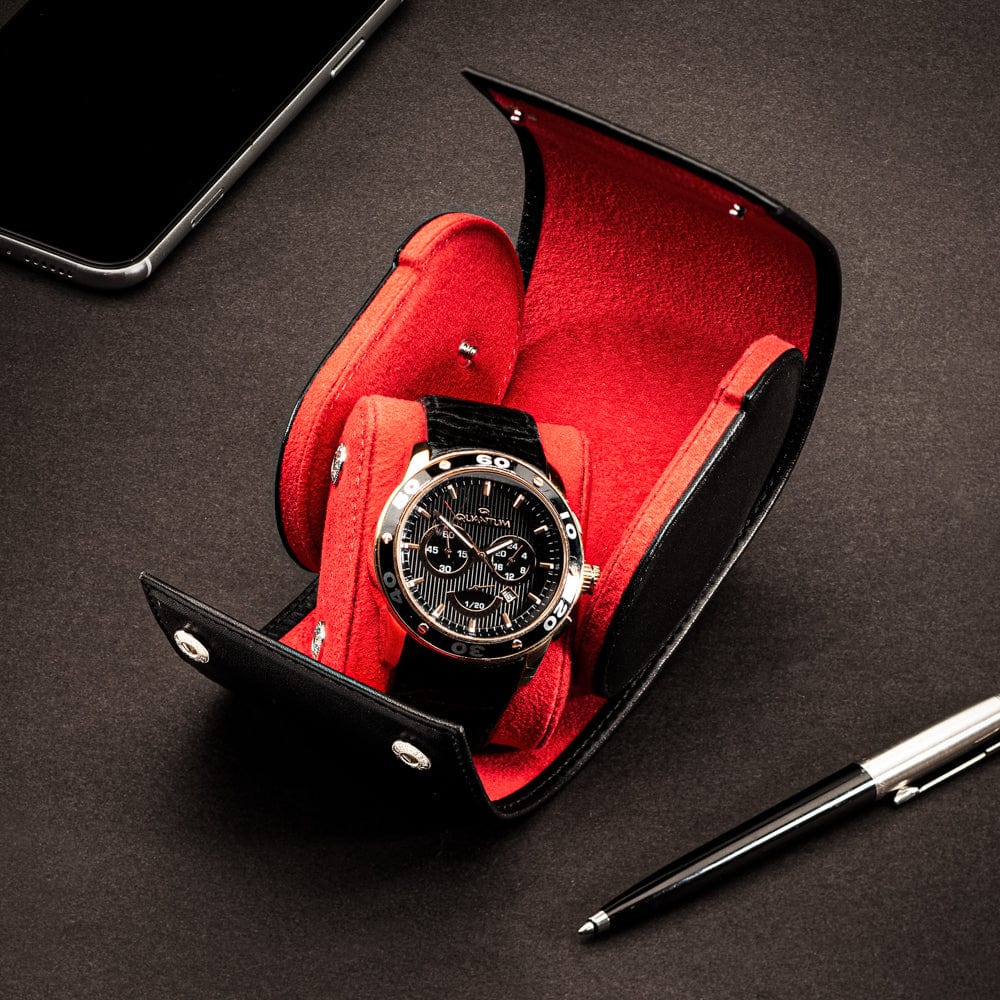 Single watch roll, black, lifestyle