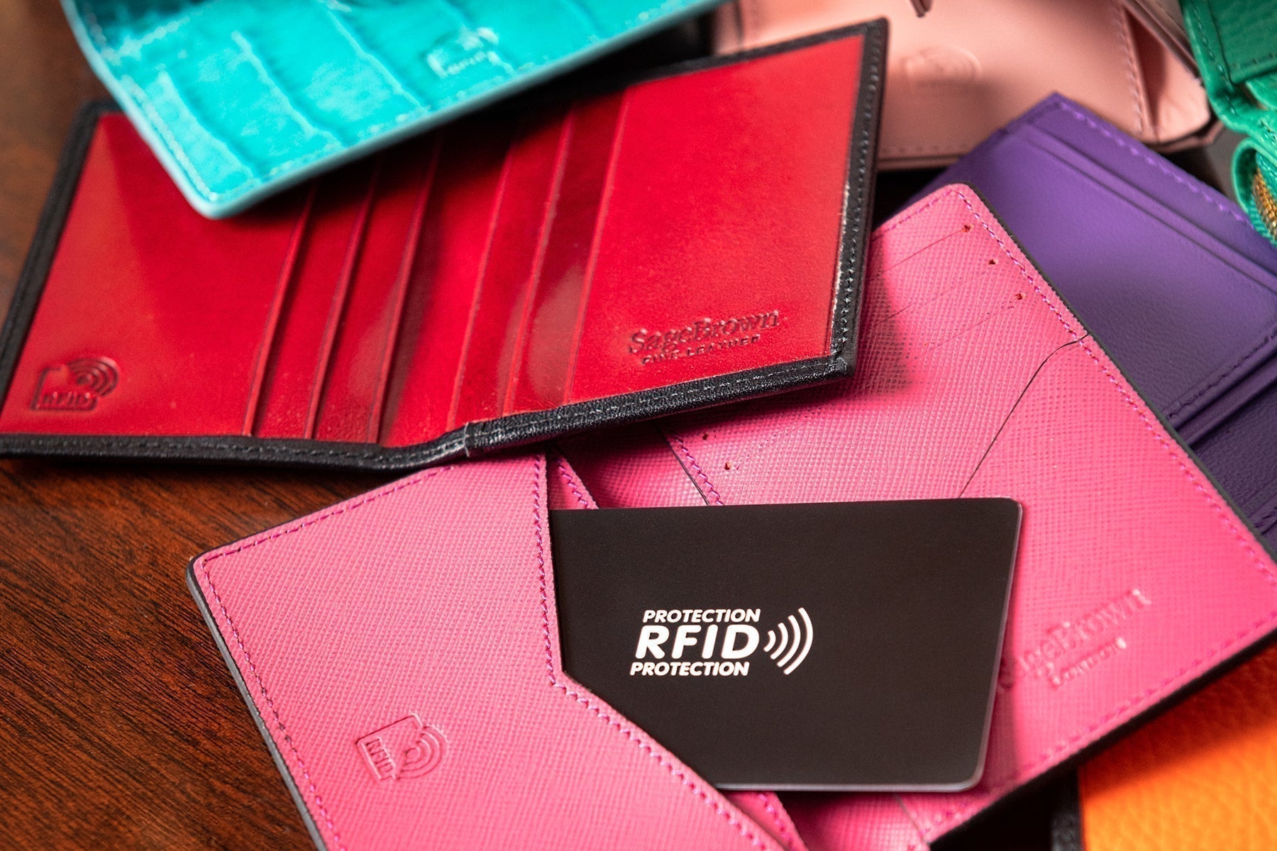 The Best Leather Card Holders for Everyday Luxury