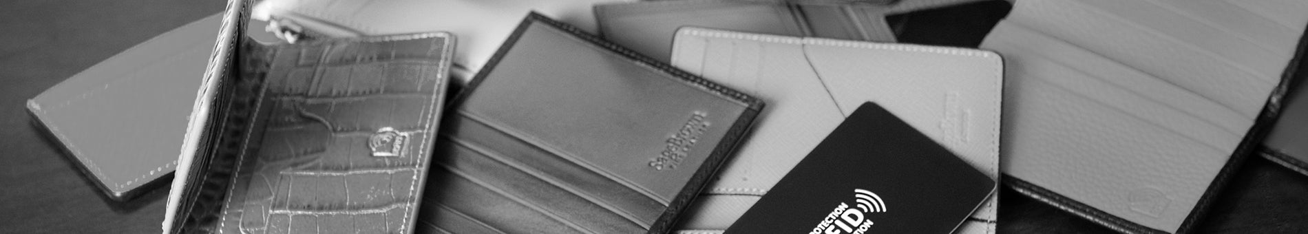 Black Friday Leather Card Holders - Timeless Style & Savings Await