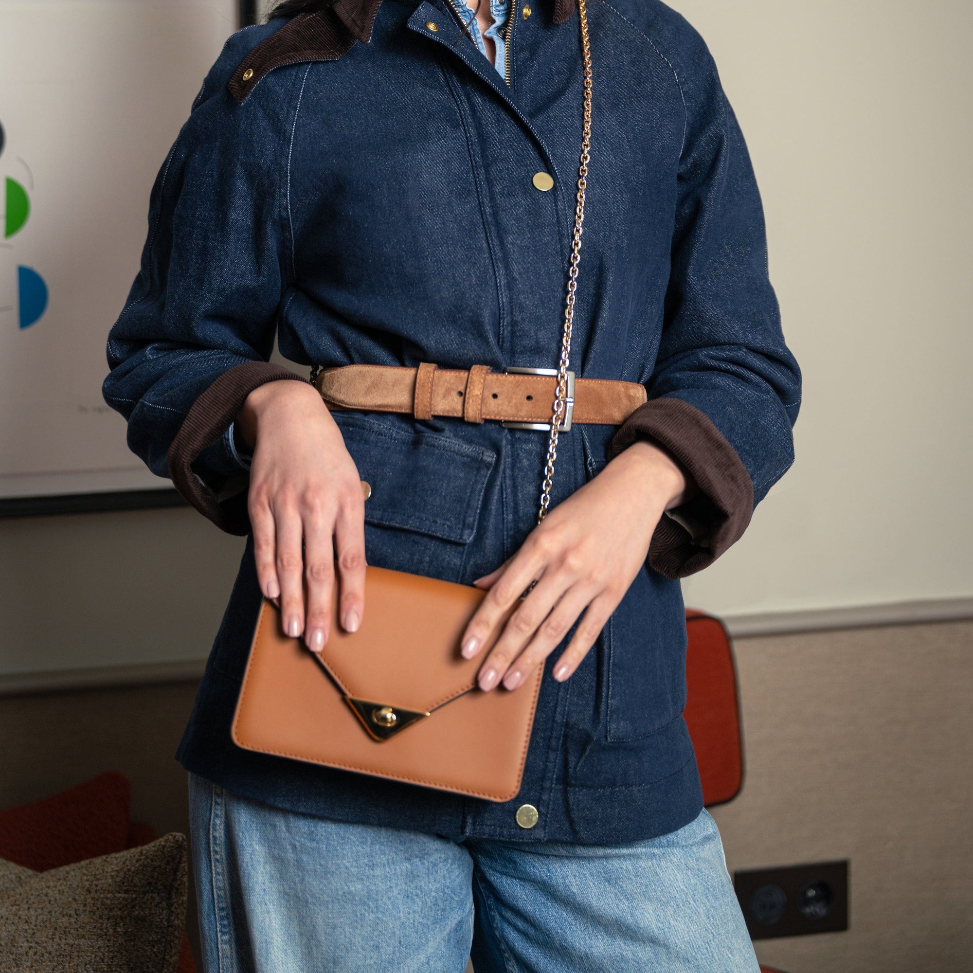 Small envelope shoulder bag, tan, lifestyle