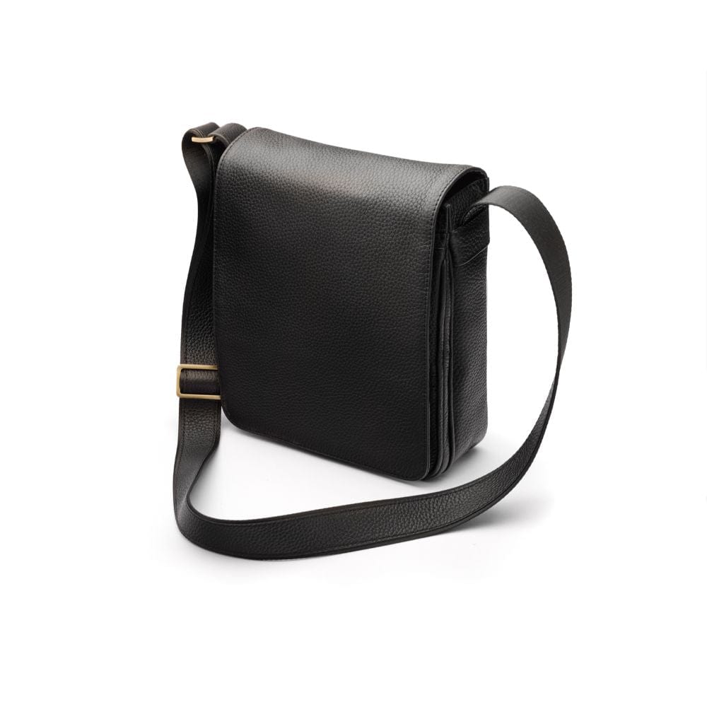 A4 portrait medium leather messenger bag, black pebble grain, side
