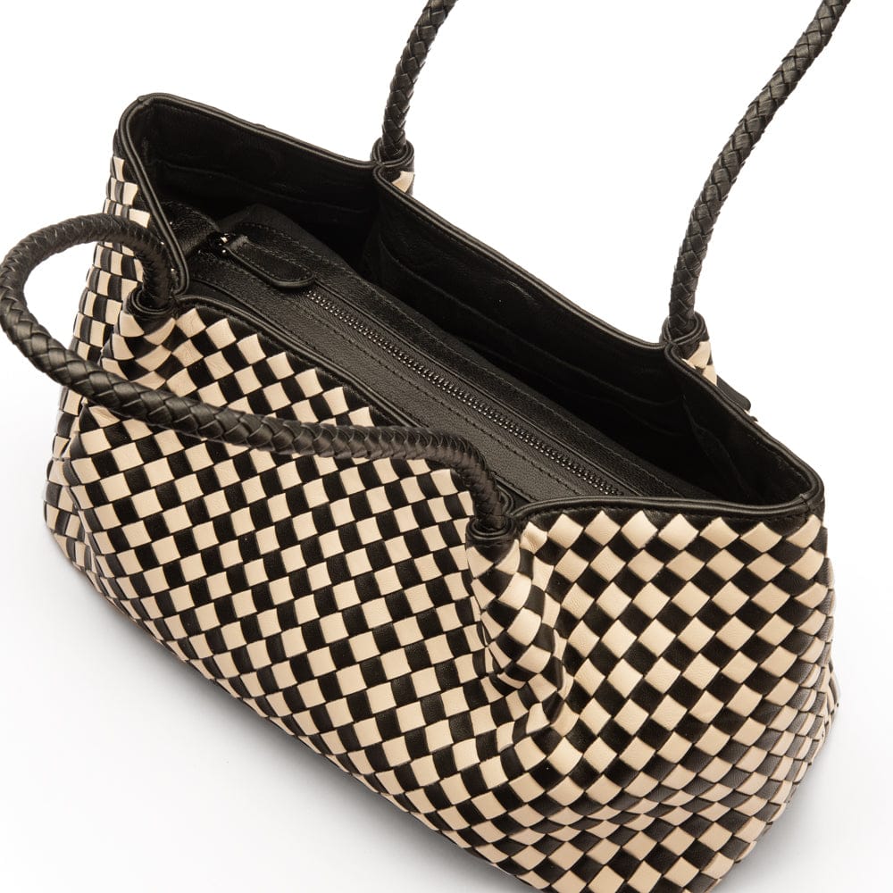 Midi woven leather bag, black and ecru check, inside