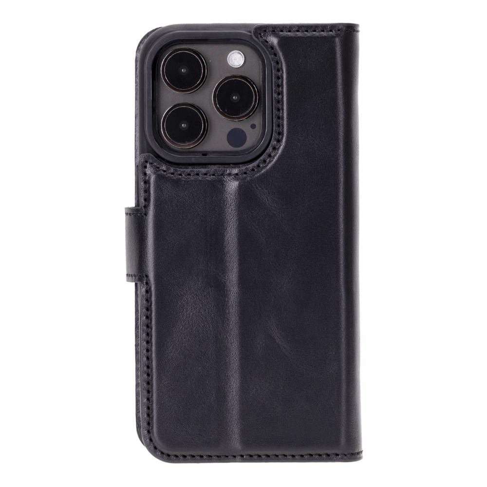 iPhone 15 Pro case in leather with RFID, black, back