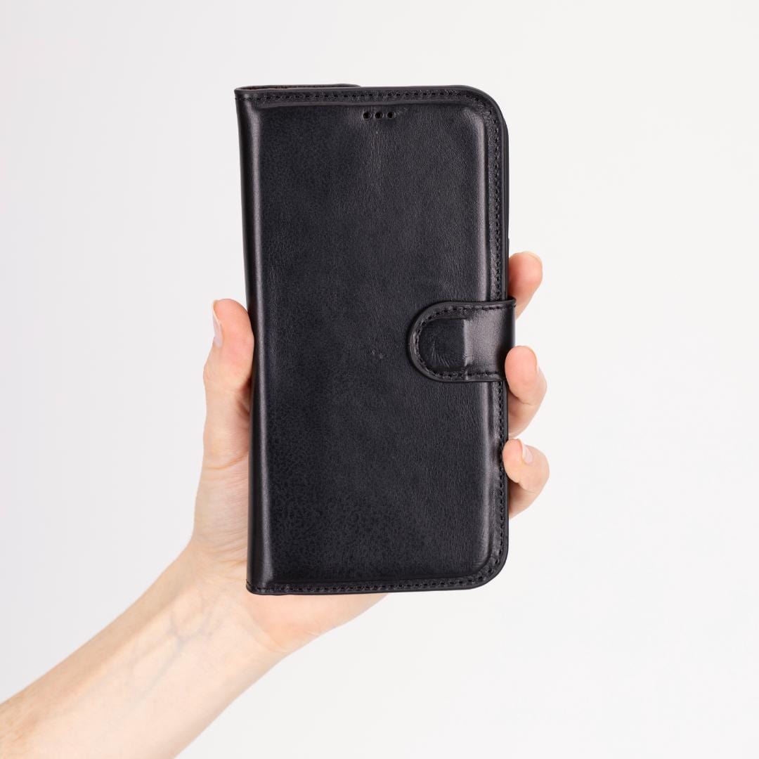 iPhone 16 Pro case in leather with RFID, black, lifestyle