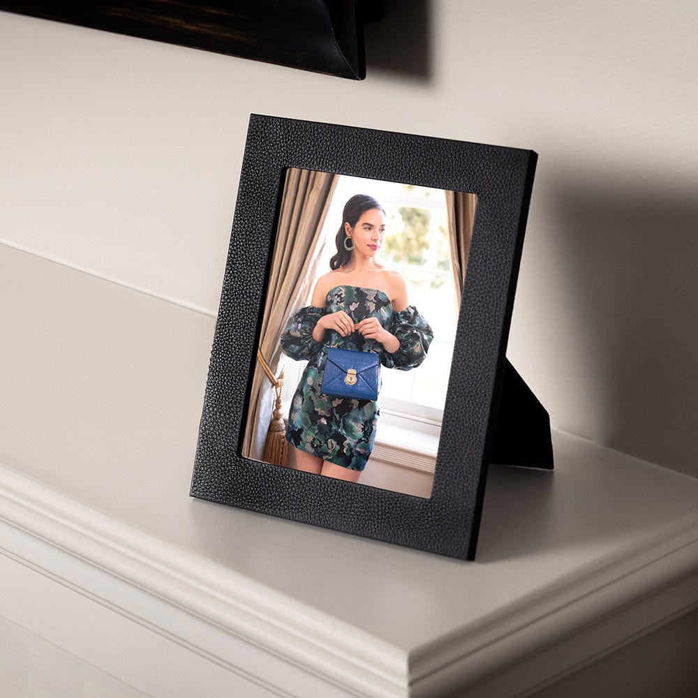 Leather photo frame, black, 8x6", lifestyle