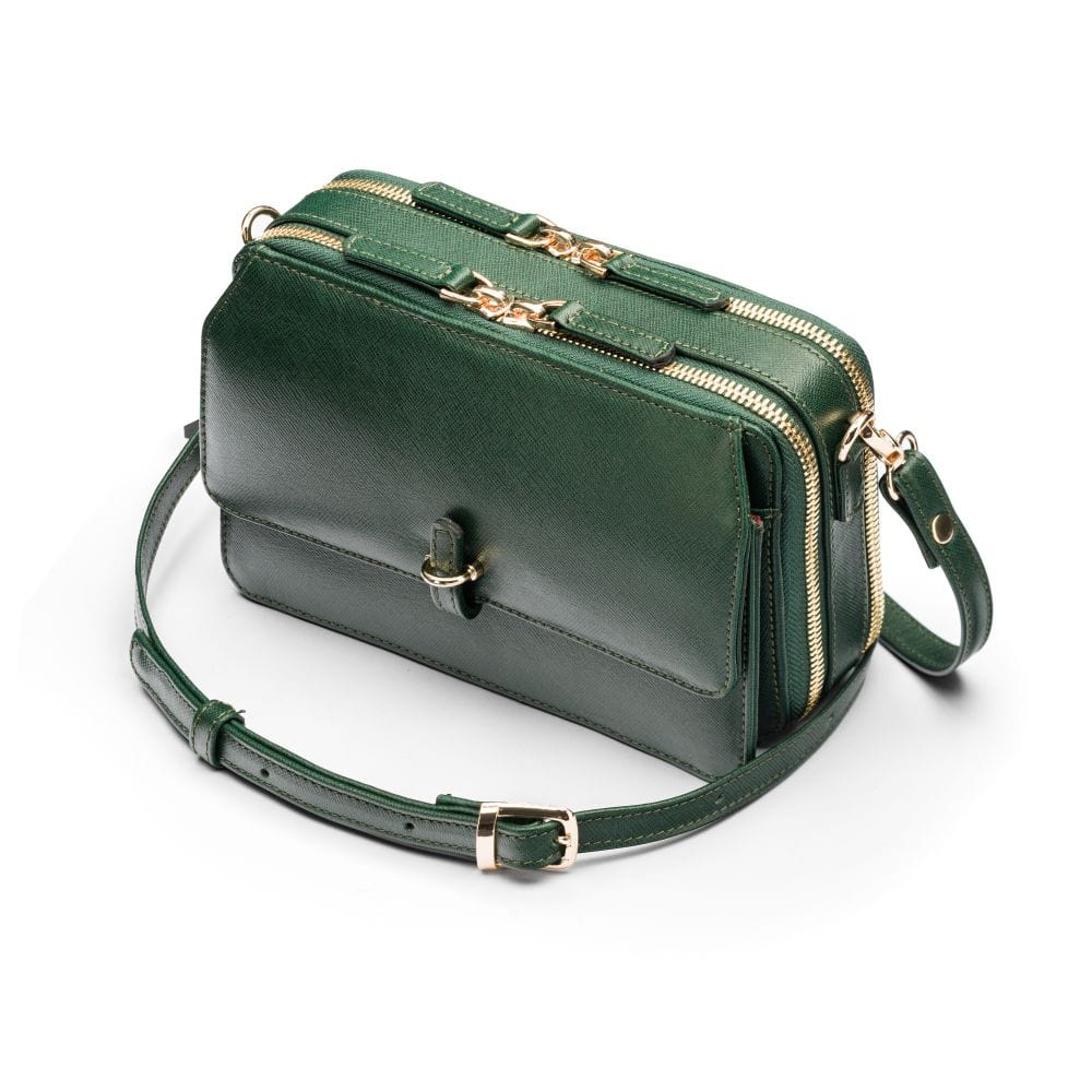 Small leather shoulder bag, green saffiano, side