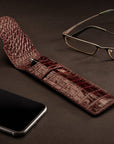 Single leather pen case, burgundy croc, lifestyle