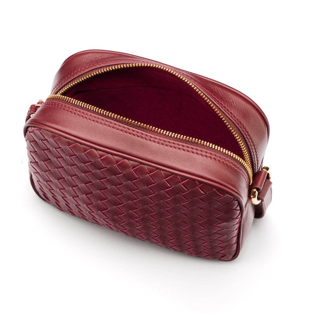 Ivy woven camera bag, burgundy, interior