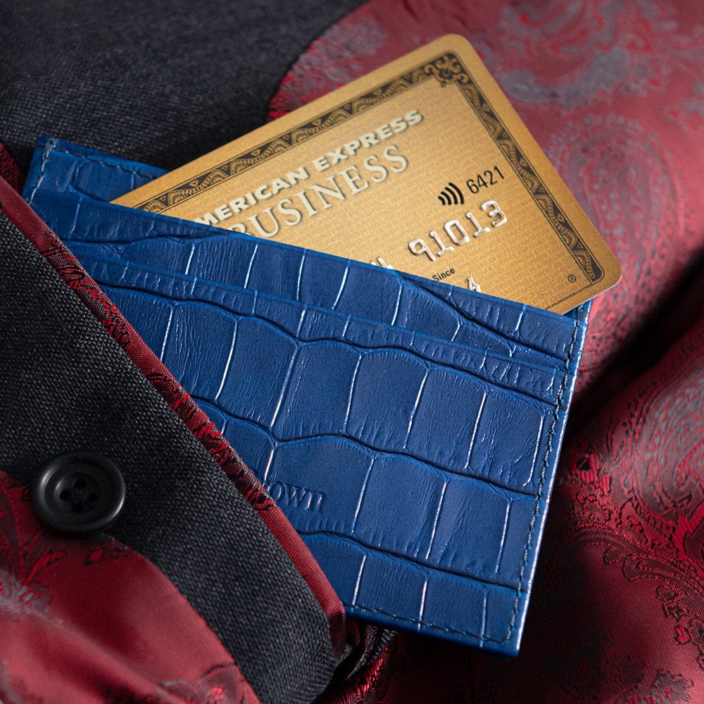 Flat leather credit card wallet 4 CC, cobalt croc, lifestyle