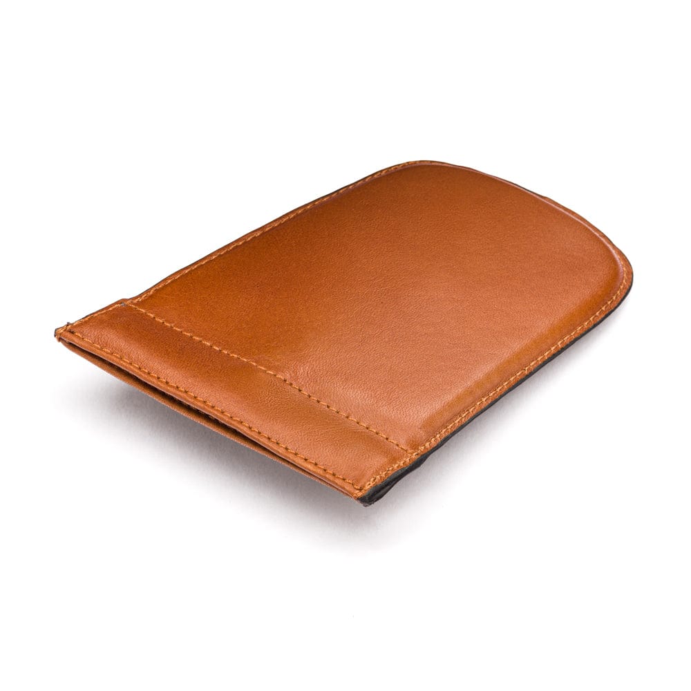 Leather key case with squeeze spring opening, havana tan, closed
