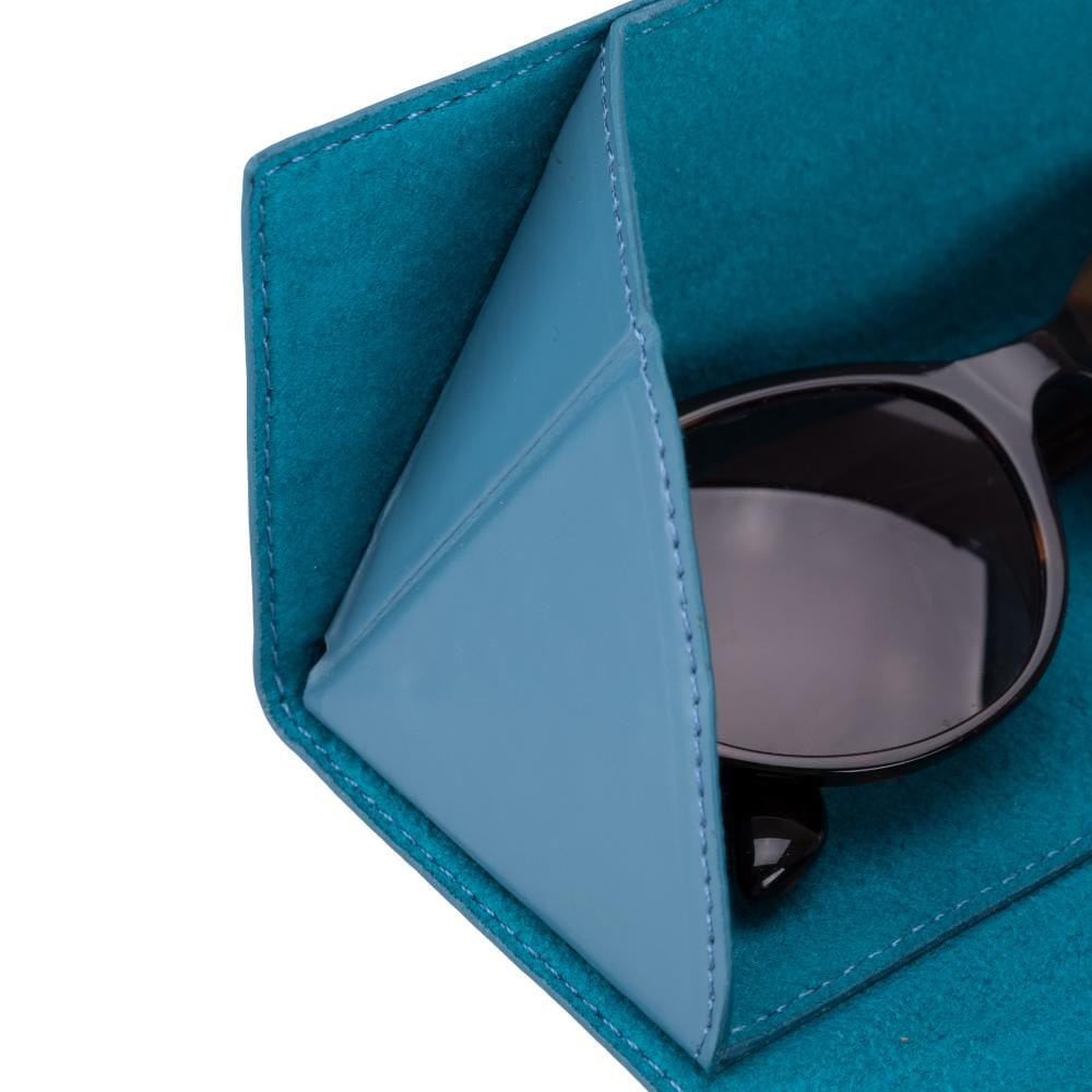 Triangular leather glasses case, light blue, closeup