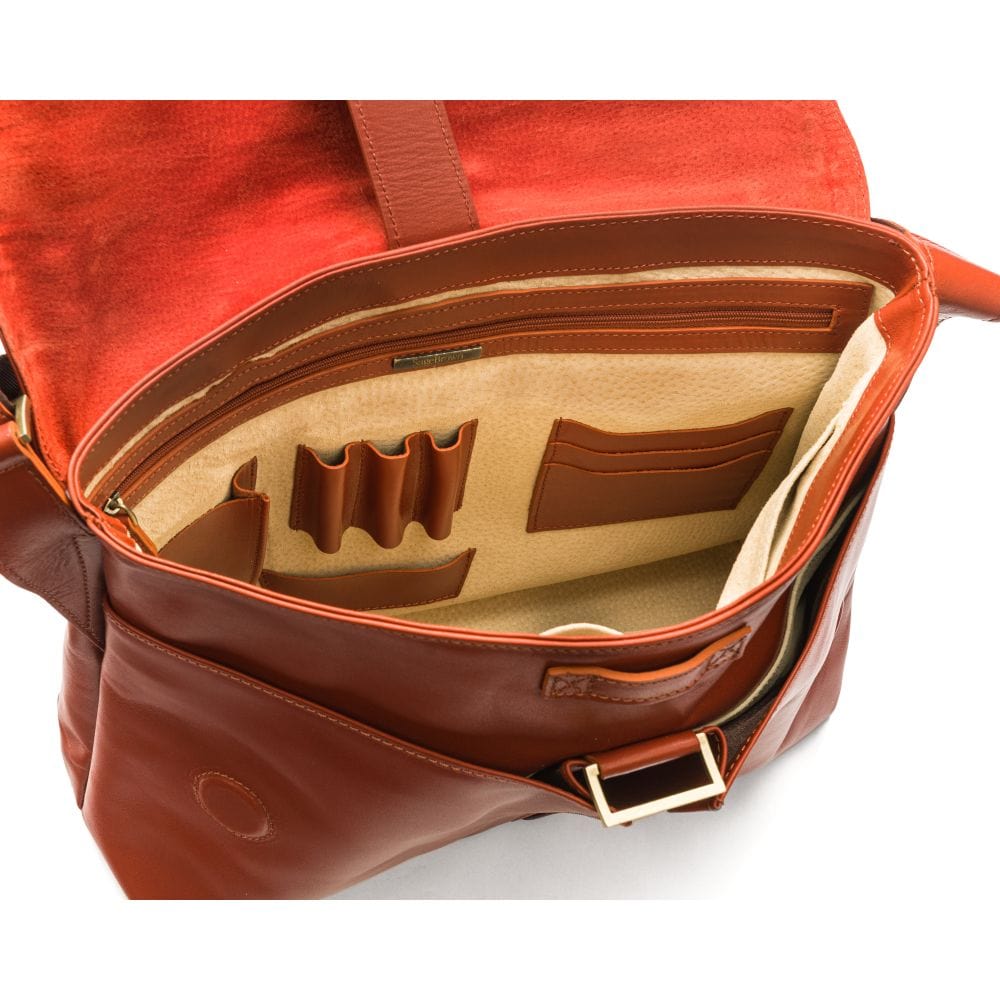 Leather messenger bag, light tan, inside