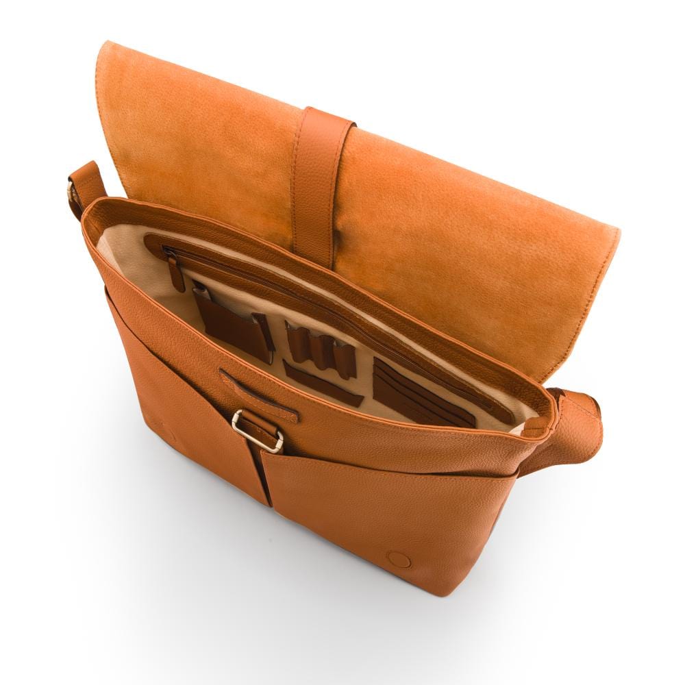 Men's large leather messenger bag, tan pebble grain, inside