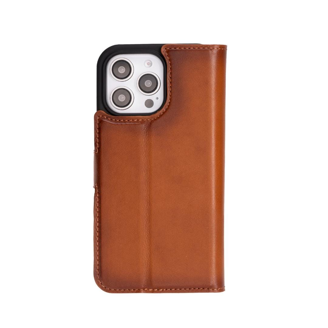 iPhone 16 Pro case in leather with RFID, tan, back