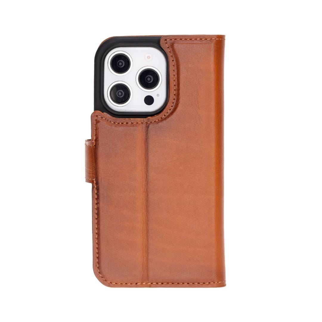 iPhone 16 Pro Max case in leather with RFID, tan, back