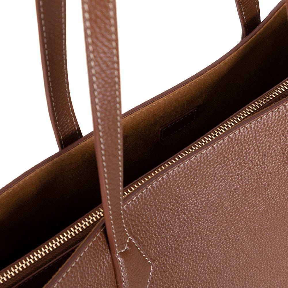 Leather tote bag, tan, closeup