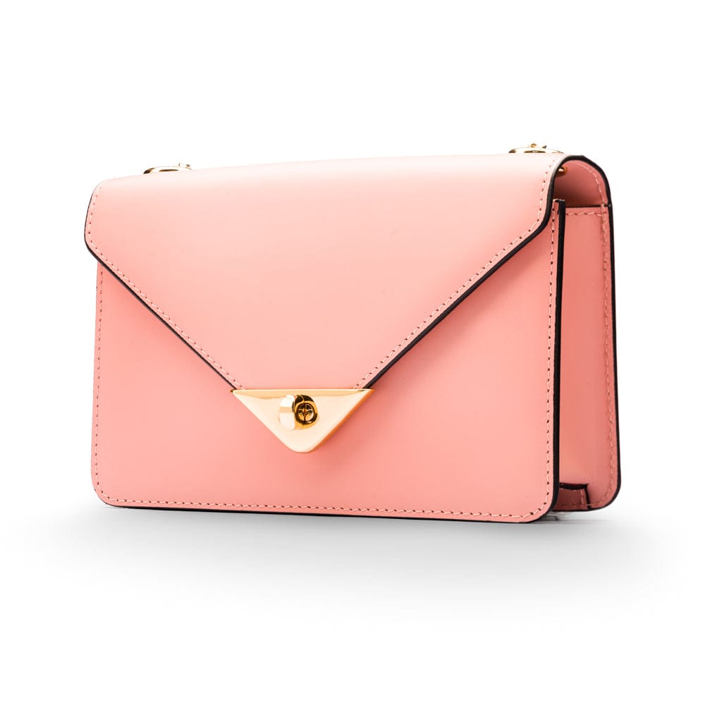 Small leather envelope chain bag, pink, front view