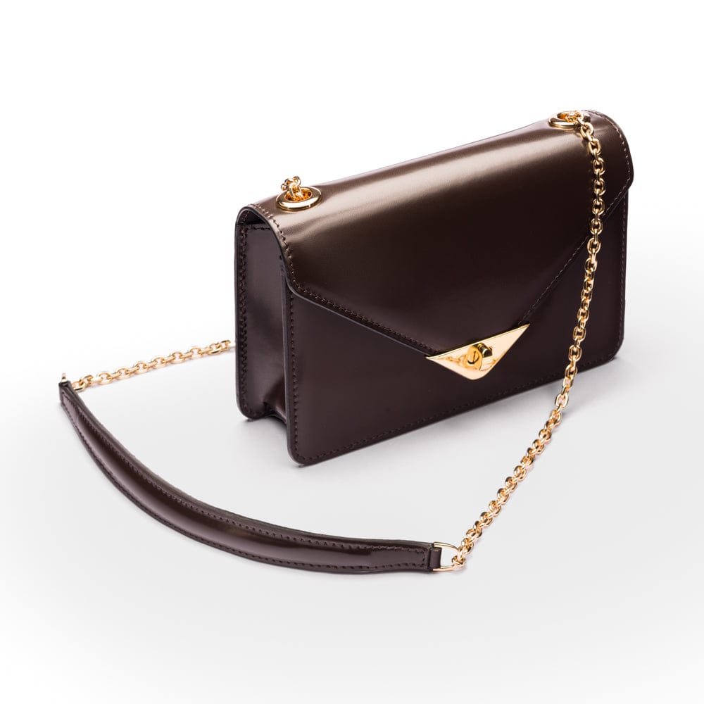 Small leather envelope chain bag, brown, side view