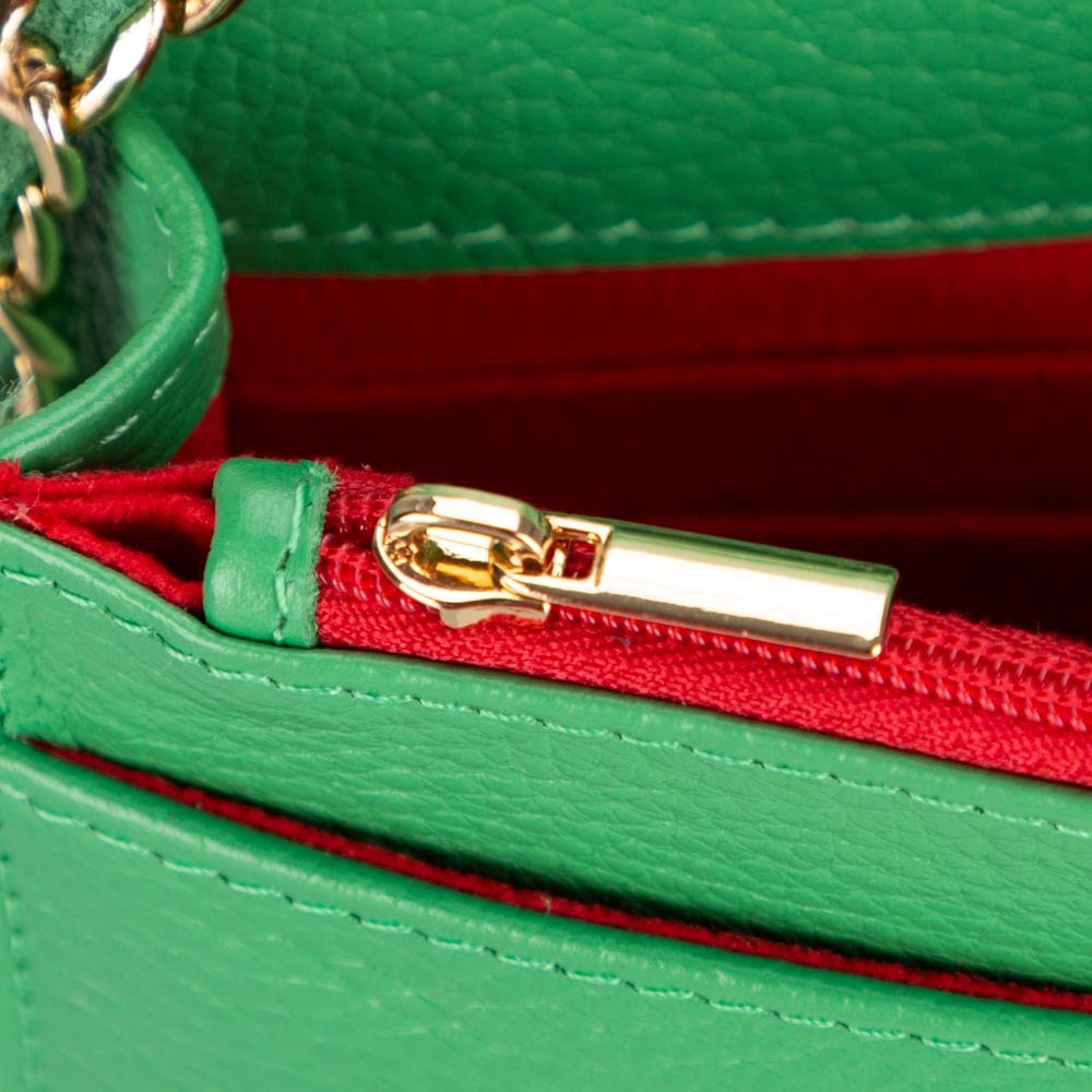 Small leather chain bag, emerald green, close up