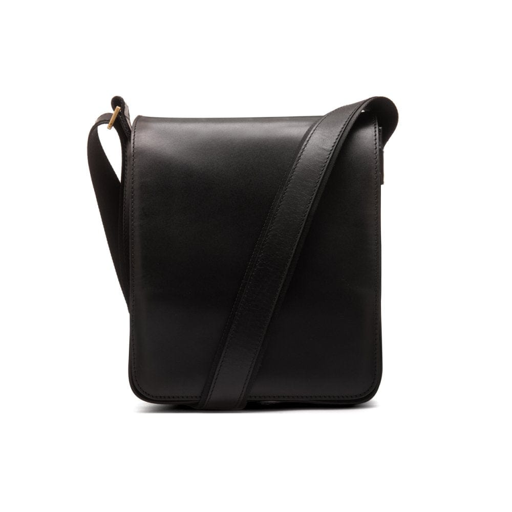 Leather A4 messenger bag, black, front
