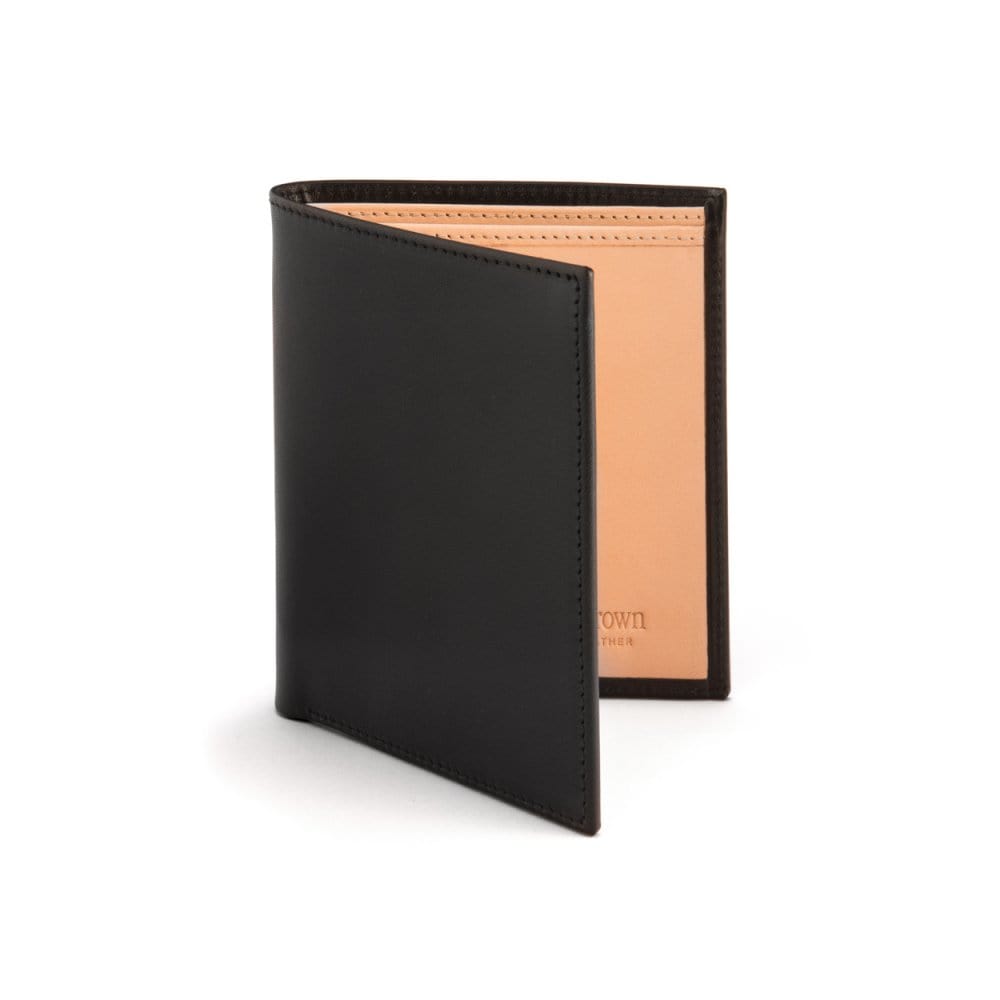 Bifold leather wallet with 6 credit cards, black, frontlet With 6 Credit Cards