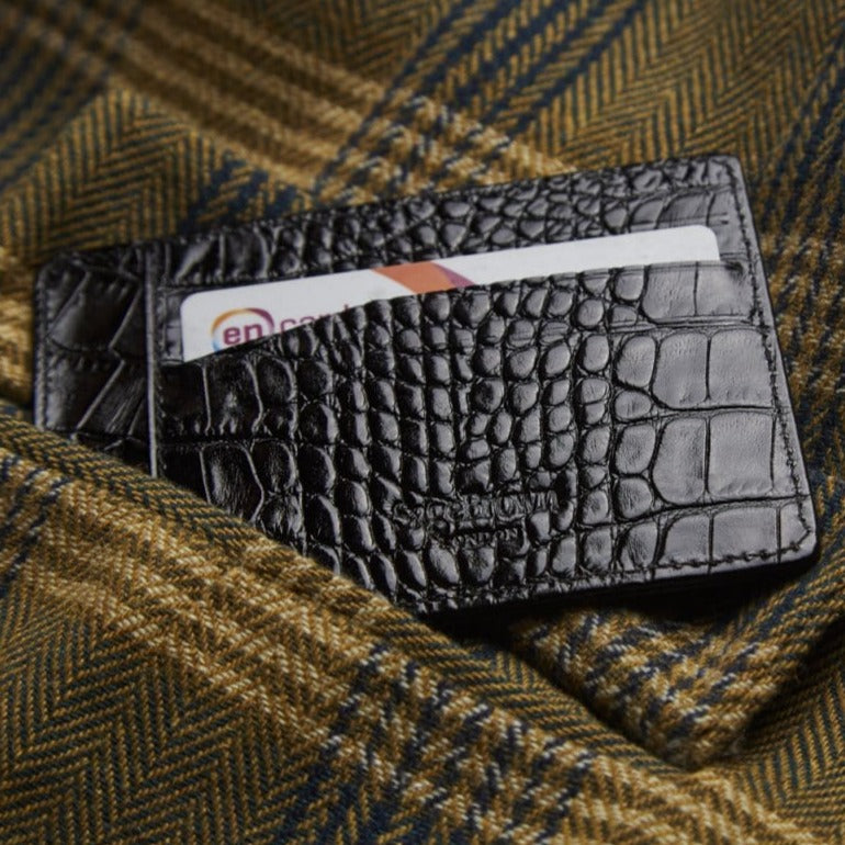 Flat leather credit card holder, black croc, lifestyle