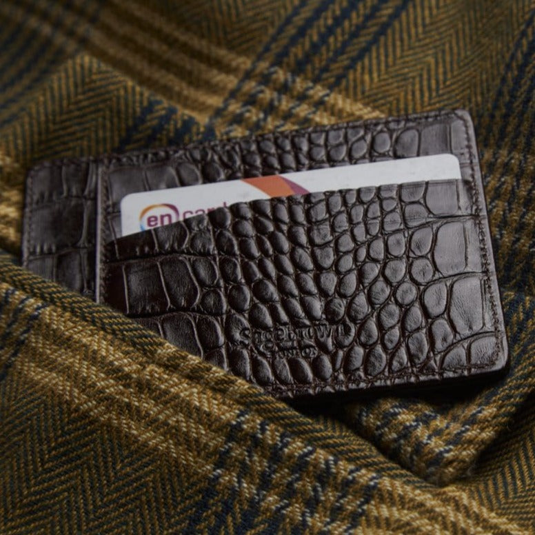 Flat leather credit card holder, brown croc, lifestyle