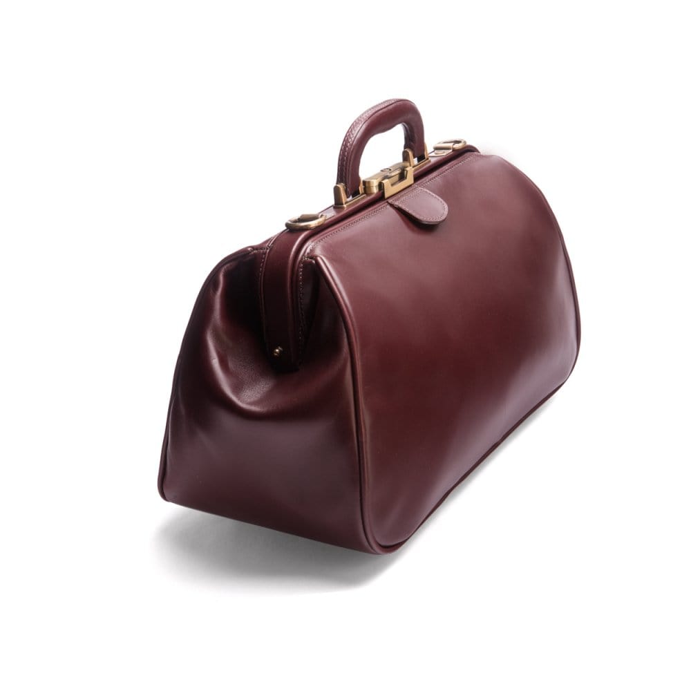 Small Gladstone Bag in Leather, dark tan, side