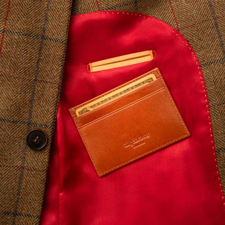 Flat leather credit card wallet 4 CC, havana tan, lifestyle