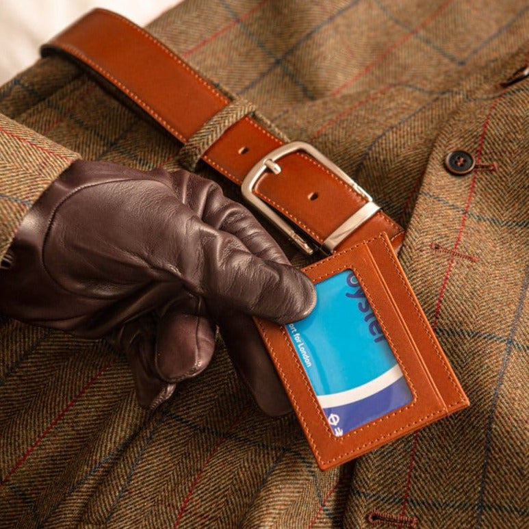 Flat leather card wallet with ID window, havana tan, lifestyle