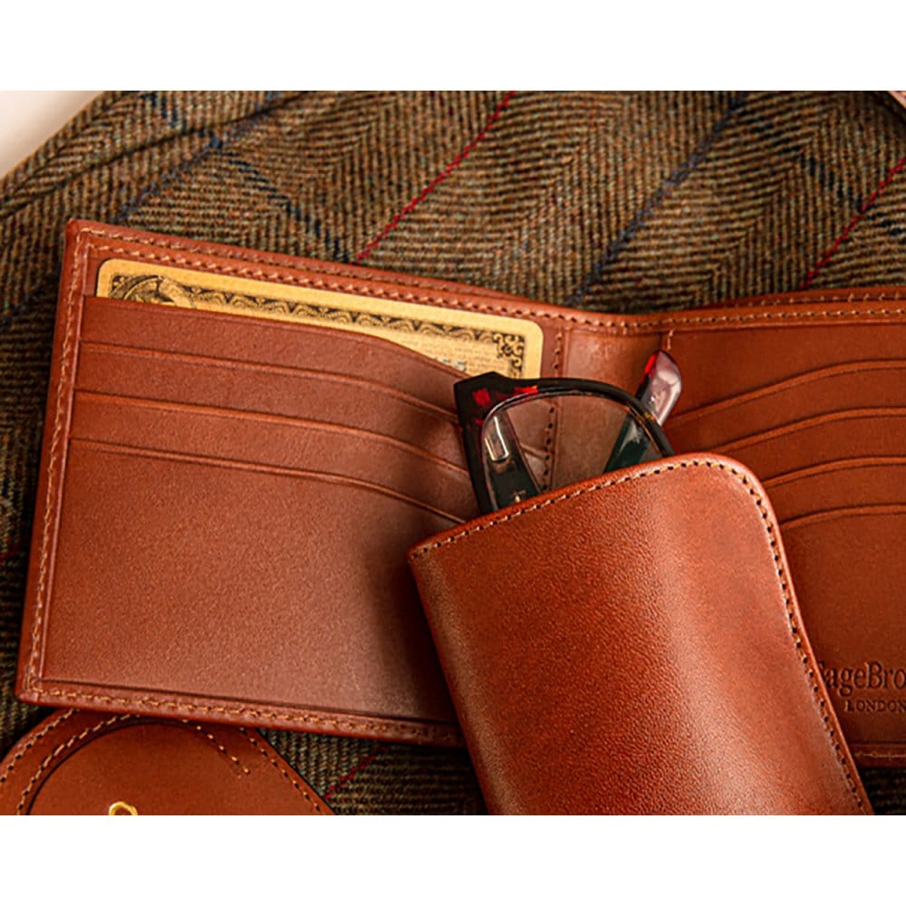 Havana Tan Compact Leather Billfold Wallet With RFID Protection