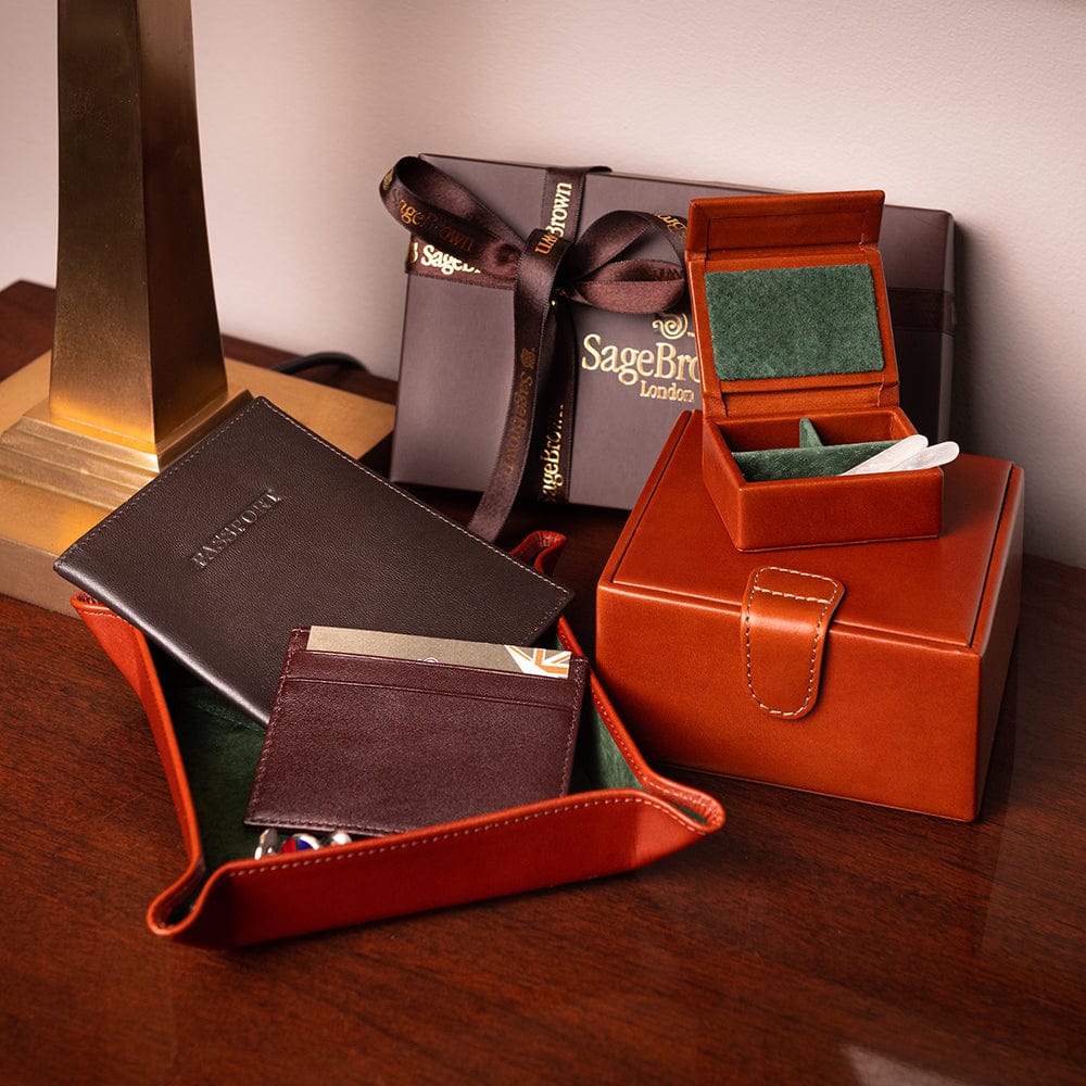 Small leather accessory box, havana tan, lifestyle
