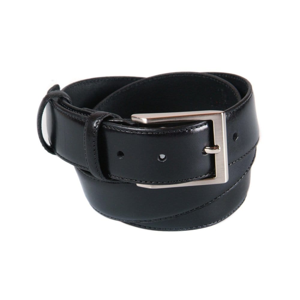 Leather belt with silver buckle, black