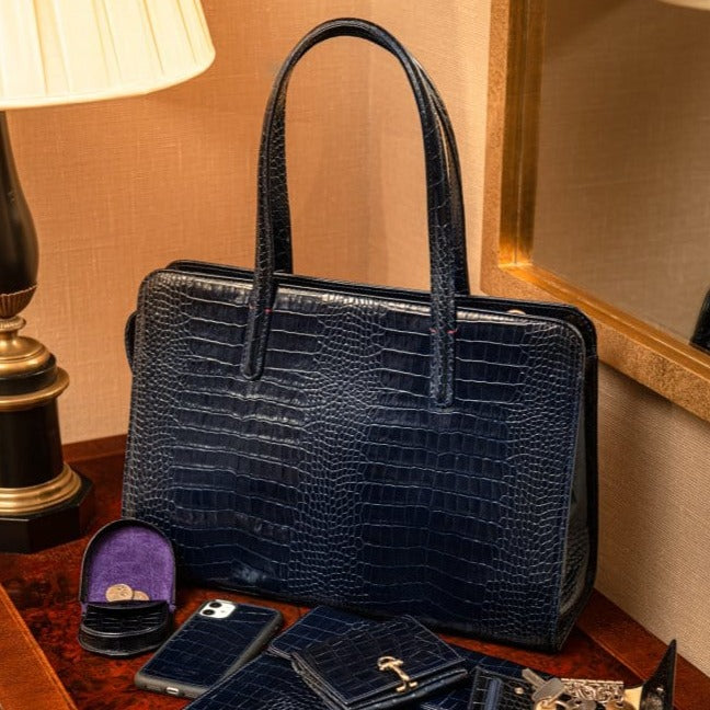 Ladies' leather 15" laptop handbag, navy croc, lifestye