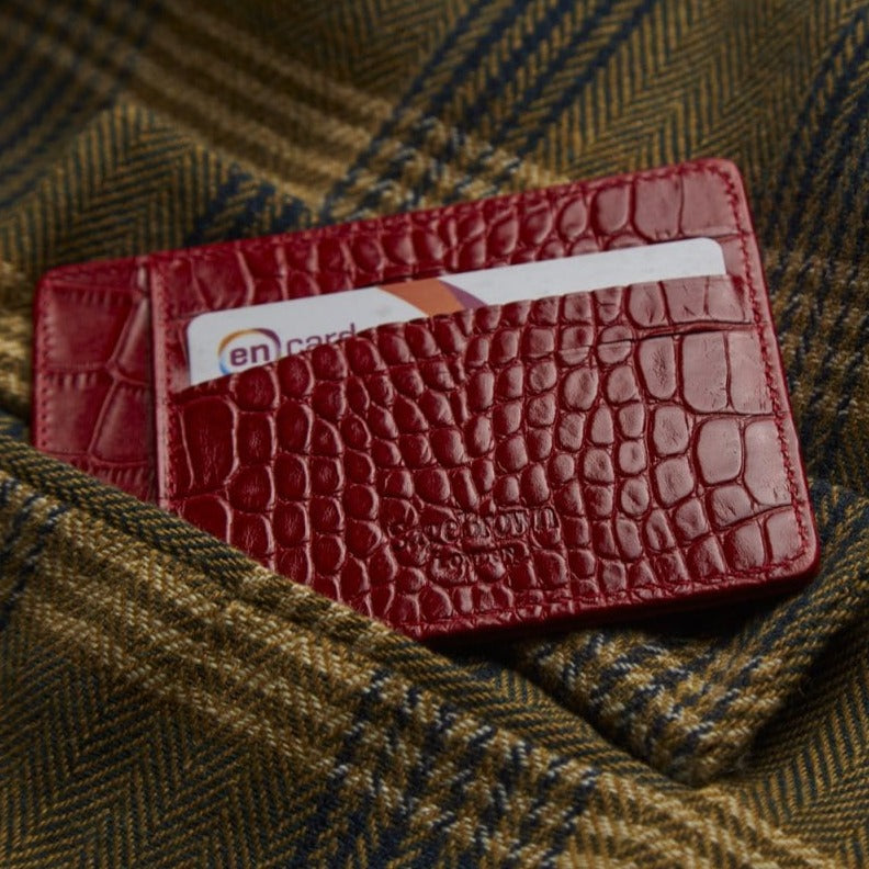 Flat leather credit card holder, red croc, lifestyle