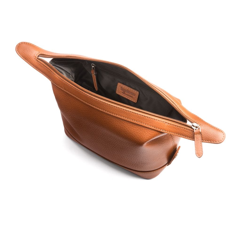 Leather wash bag, tan, inside view